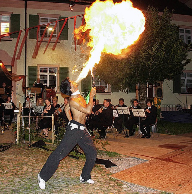 Groen Feuerzauber gab es beim Open-Ai...tegen eine glutvolle Choreografie auf.  | Foto: Hans Jrgen Kugler