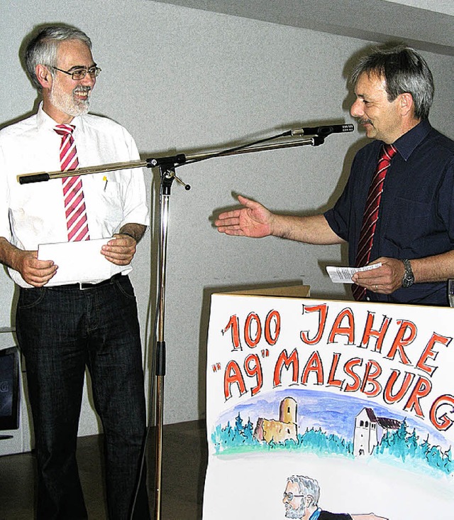 Brgermeister Gerd Schweinlin (rechts)...nd seines Vorsitzenden Thomas Krauss.   | Foto: Kanmacher