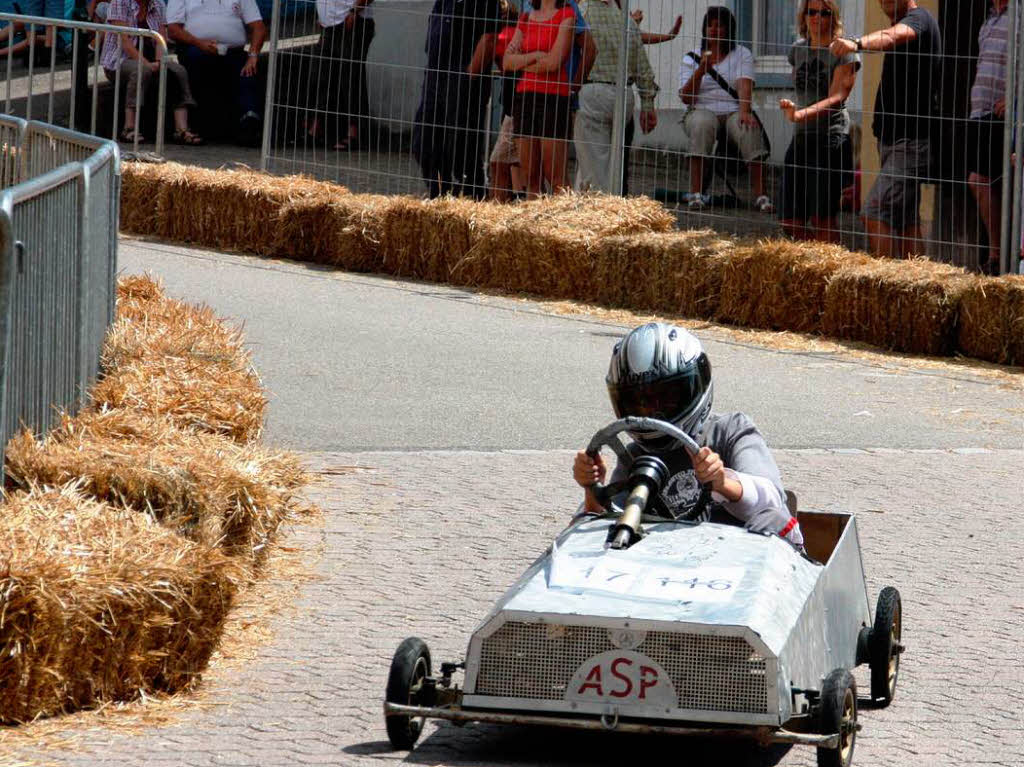 Impressionen vom Seifenkistenrennen in flingen