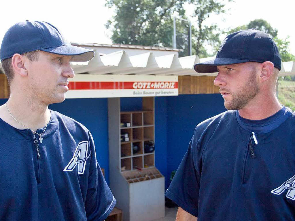 Atomics Pressesprecher Roland Widmann und Trainer Rob Piscanelli.