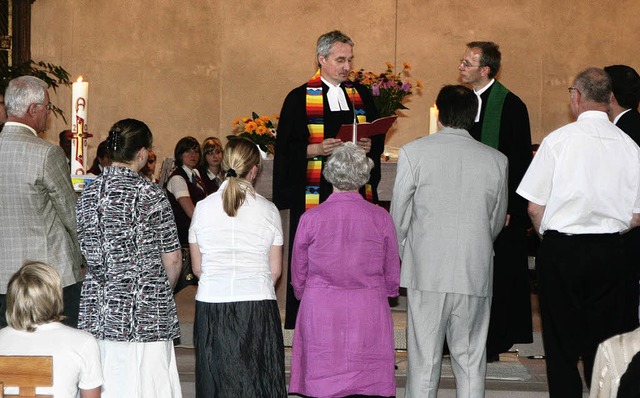 Pfarrer Gtz Huser (rechts) wurde von... ihm zusammen die Leitung inne hatten.  | Foto: Gerda Oswald