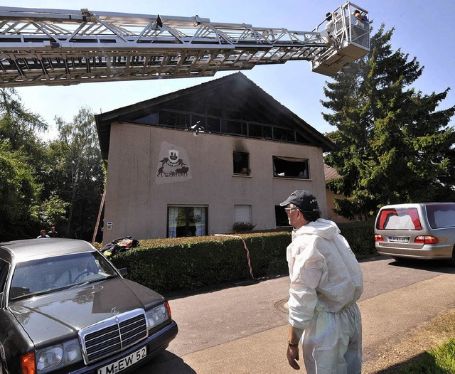 Die Besitzer des Bauernhofs, ihre drei...kamen bei dem Brandunglck ums Leben.   | Foto: ddp