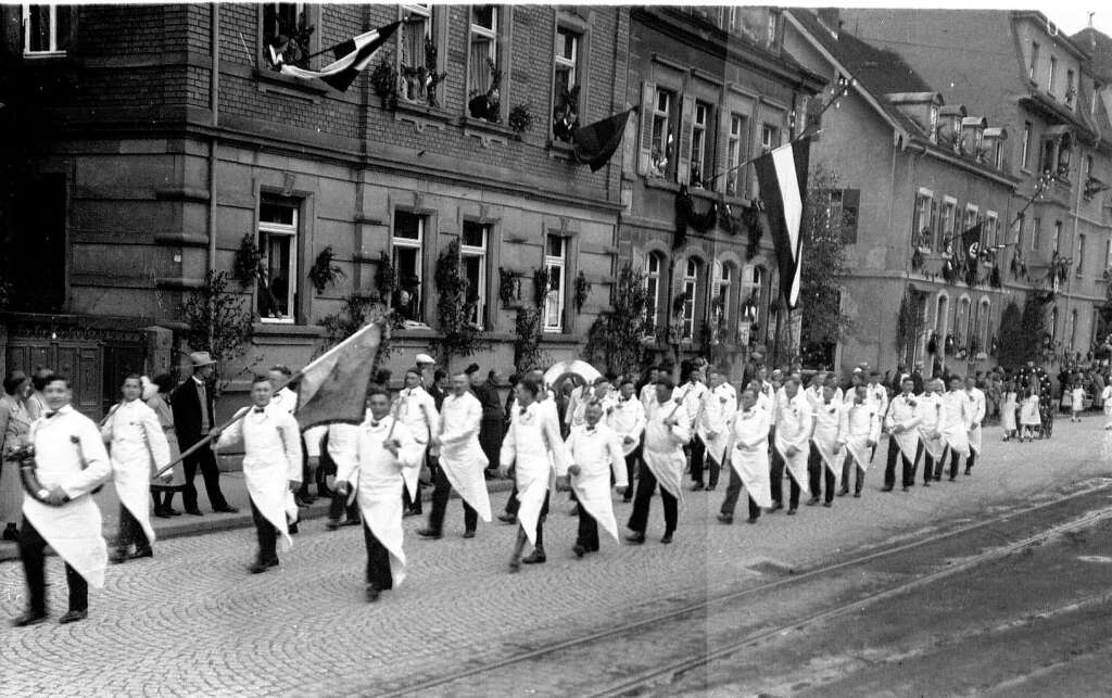 Aufmarsch zum Tag der Arbeit am 1. Mai 1933