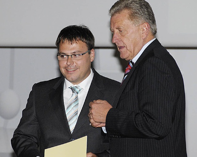 Zusammenlegung der Schulen im Oberen S...erberger  und Minister Ernst Pfister.   | Foto: Archiv