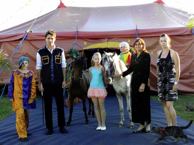 Der Zirkus Weisheit besteht aus (von l... Jennifer, Justin, Judith und Jasmin.   | Foto: Ute Aschendorf