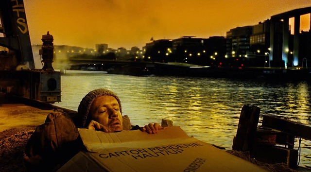 Kugel im Kopf, Rache im Sinn: Dany Boon als melancholischer Held Bazil   | Foto: Kinowelt