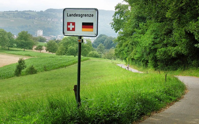 Maienbhlweg: Blick hinunter nach Stetten und zum Tllinger Berg.  | Foto: Nikolaus Trenz