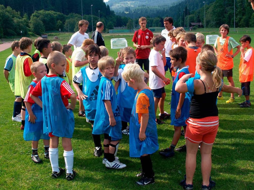 Die E- und die F-Jugend von St. Blasien erhielt eine Trainingsstunde direkt vom Deutschen Fuballbund