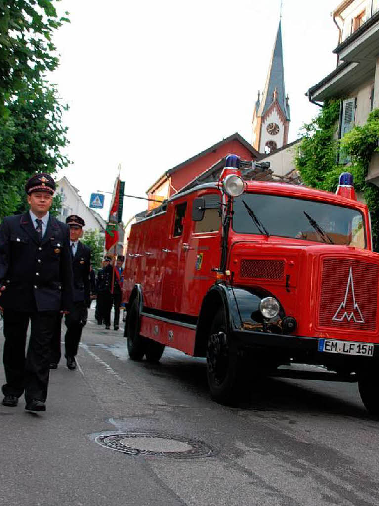 Mit einem Festumzug feierte die Feuerwehr Ihringen ihr 125-jhriges Bestehen. Mit dabei waren zahlreiche Feuerwehrabteilungen.