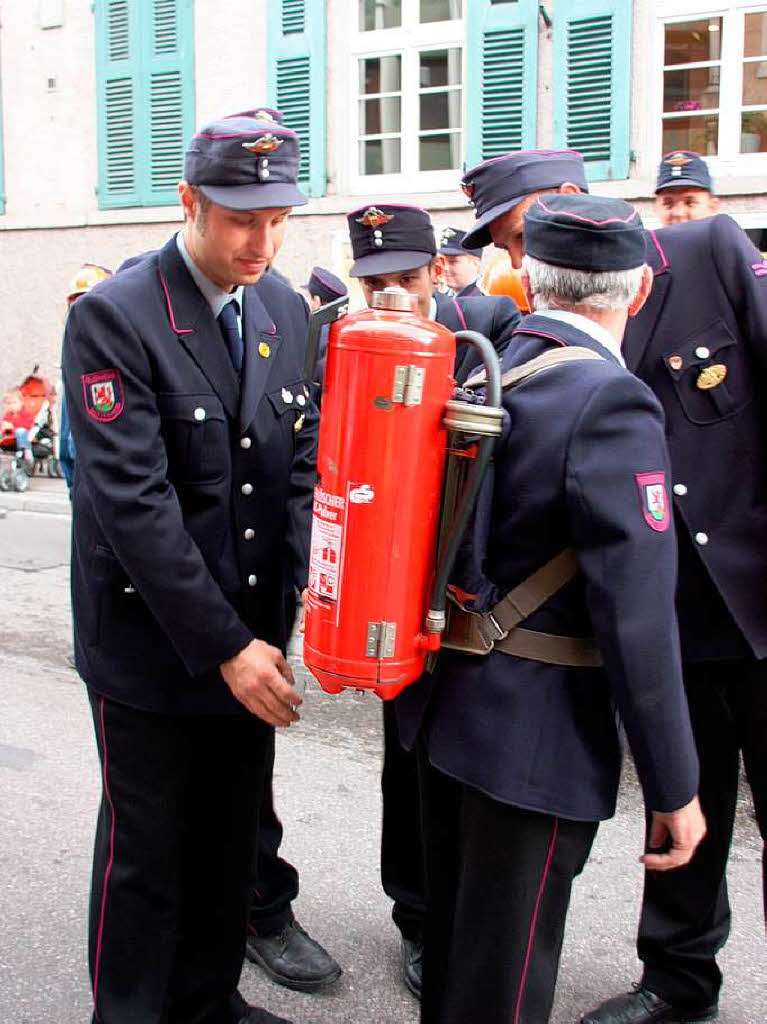 Es gibt auch Feuerlscher, aus denen Wein kommt.