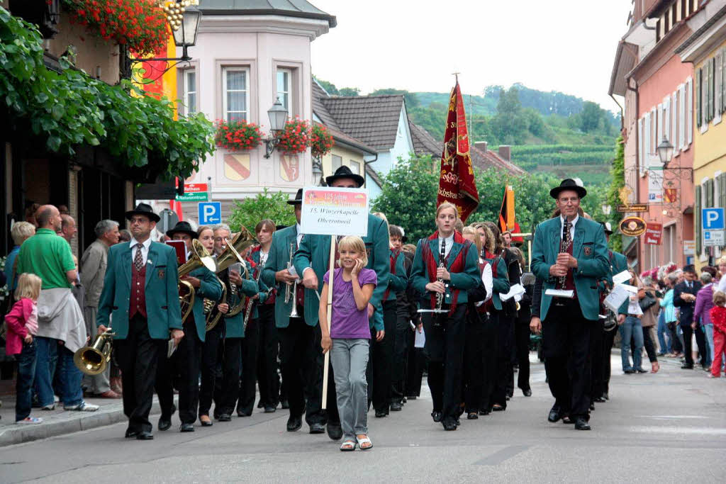 Fr Stimmung sorgten Musikkapellen