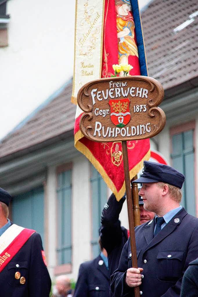 Mit dabei waren zahlreiche Feuerwehrabteilungen, unter anderem auch aus Ihringens Partnergemeinde Ruhpolding.