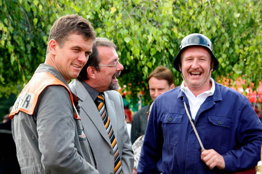 Brgermeister Martin Obert (Mitte) in Feststimmung