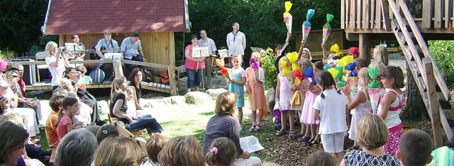 In froher Gemeinschaft feierte die Eva...t dem  Kindergarten ihr Gemeindefest.   | Foto: Wolfgang Meyer