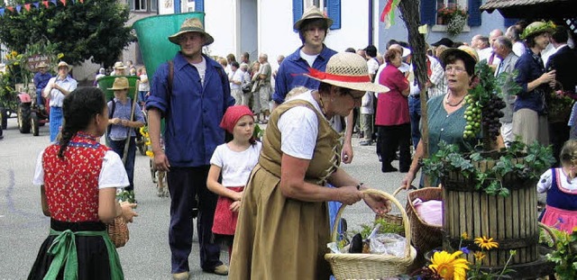 Buntes Spektakel zum Auftakt des Nordw...n fantasievollen Umzug zum Festplatz.   | Foto: Merz