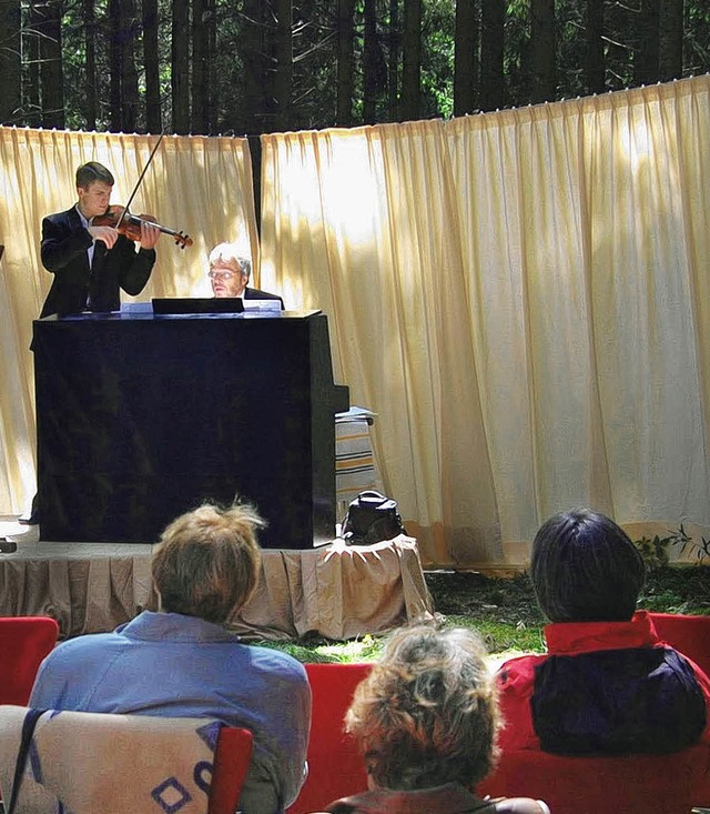 Harald Westphal (Klavier) und Vladimir...ldkonzert bisher unbekanntes Terrain.   | Foto: Manfred G. Haderer