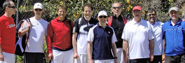 Hat immer an sich geglaubt: Das Herrenteam 40 des Tennisclubs Blau-Wei   | Foto: Privat