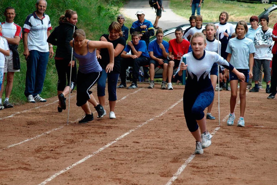Spannend wurde es beim Staffellauf am Sonntagnachmittag (Foto: Karin Stöckl-Steinebrunner) Spannend wurde es beim Staffellauf am Sonntagnachmittag (Foto: Karin Stöckl-Steinebrunner)