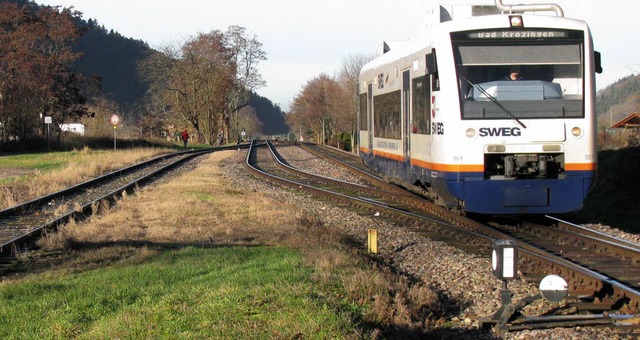Braucht die Bahn das dritte Gleis (lin... dem Bahnhofplatz Mnstertal abhngt.   | Foto: Manfred Lange