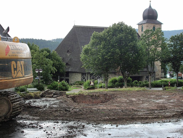 Das ehemalige Haus Hrtenstein am Kirc...Pizzeria samt Freiterrasse entstehen.   | Foto: Roswitha Klaiber