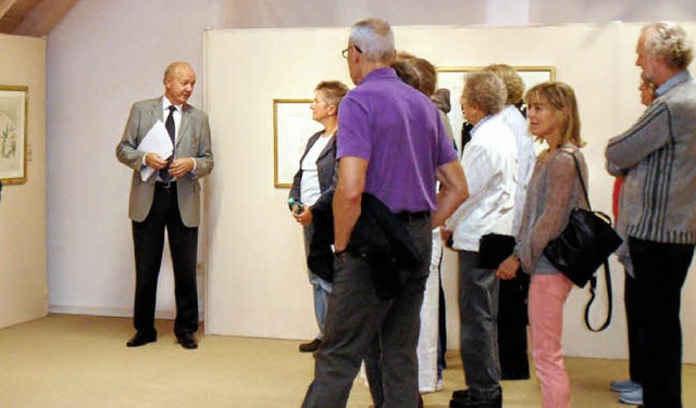 Gottfried Ptz (links) fhrte die Muse...durch die Dali-Ausstellung in Bernau.   | Foto: Sigurd Kaiser