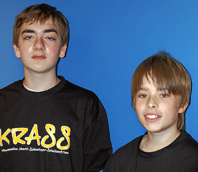 Geehrt wurden Jonas (12) und Marco (13) aus Klasse 6 der Hauptschule.  | Foto: Antonia Felber