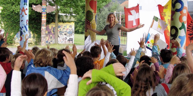 Religionslehrerin Sylvia Meyer-Krafczy...zum letzten Mal mit den Hebelschlern.  | Foto: Nicole Mai