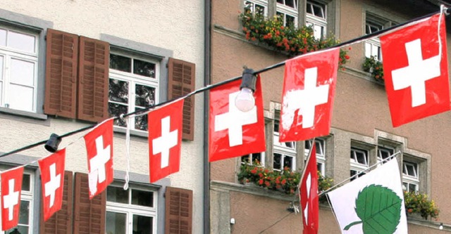 Auf dem Schweizer Laufenplatz wird am Sonntag gefeiert.   | Foto: BZ