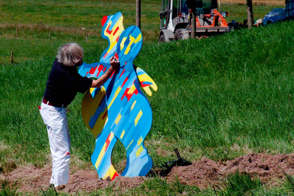 "Sapri" von Alfred Bradler, die letzten Pinselstriche im Kurpark "Sapri" von Alfred Bradler, die letzten Pinselstriche im Kurpark