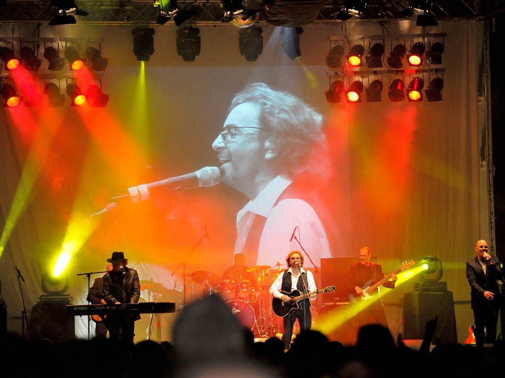 Die Musik der Bee Gees: Die Gruppe „Night Fever“  begeistert  die Fans besonders.