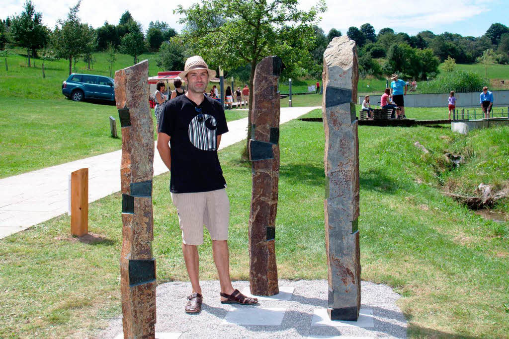 Abschlusstag mit Präsentation der fertigen Kunstwerke: Christoph Jakob an seinem Werk "Helix" Abschlusstag mit Präsentation der fertigen Kunstwerke: Christoph Jakob an seinem Werk "Helix"