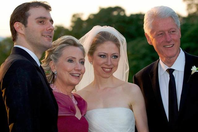 Schlicht und strahlend: Hochzeit bei Clintons