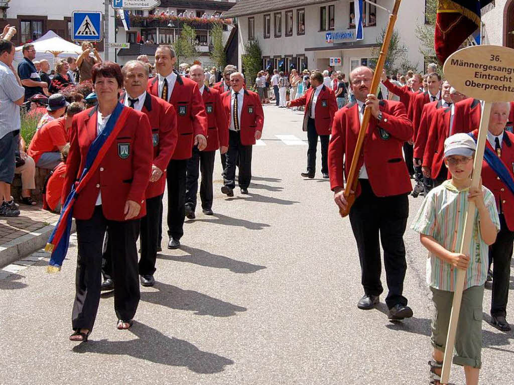 Jung und alt, Frau und Mann: Alle waren sie dabei. 