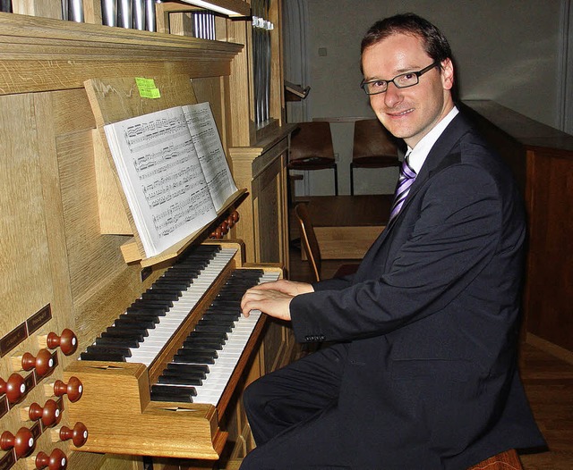 Klangflle: Jochen Bsch an der Orgel von St. Leodegar   | Foto: Goers