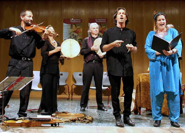 Virtuose Snger und Musiker, die auch ...ar  in der Aula des Faust-Gymnasiums.   | Foto: Hans Jrgen Kugler