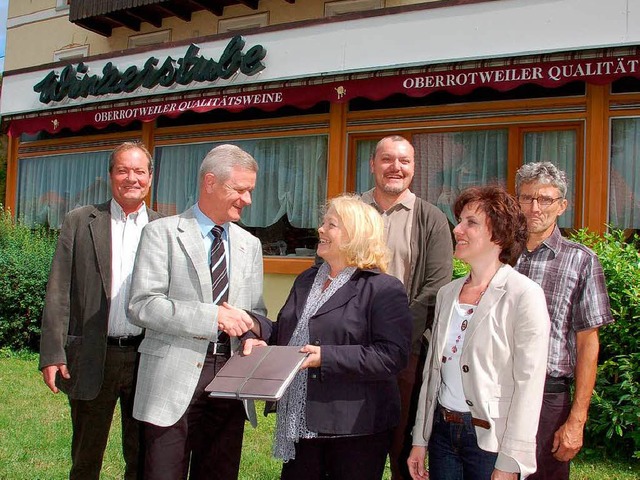 Die Winzergenossenschaft Oberrotweil v...wein von der Firma Trautwein Training.  | Foto: Gerold Zink