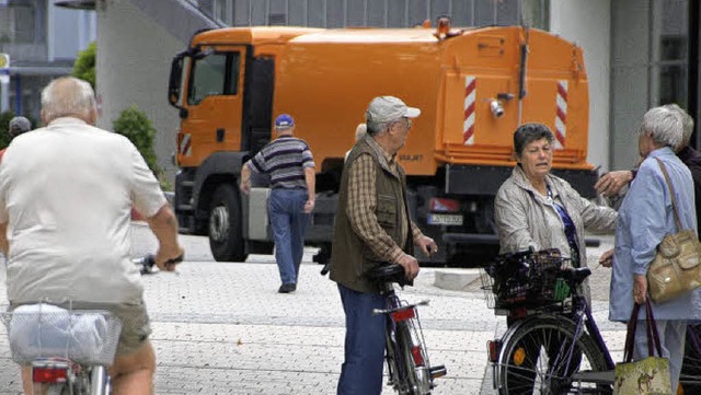 Eine saubere Stadt: Die Mitarbeiter de... mehrfach am Tag die Runde im Zentrum.  | Foto: Ingrid Bhm-Jacob