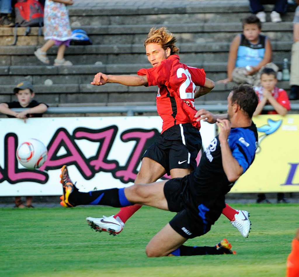 Erste Liga vs. zweite Liga: Das Testspiel zwischen dem SC Freiburg und dem FSV Frankfurt in Offenburg, Endstand 1:4.