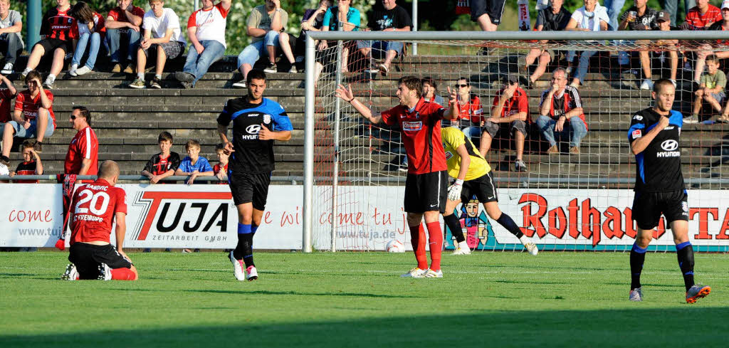 Erste Liga vs. zweite Liga: Das Testspiel zwischen dem SC Freiburg und dem FSV Frankfurt in Offenburg, Endstand 1:4.