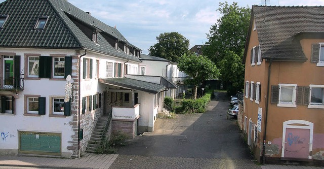 Im &#8222;Grnen Baum&#8220; (links) t... Metzgerei (rechts) wird vorbereitet.   | Foto: Frank Kiefer