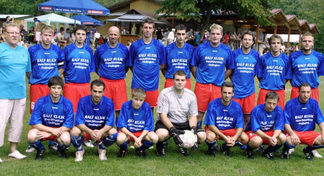 Siegreich im Finale: Der SV Sasbach gewann den Kaisersthler Wanderpokal.  | Foto: Roland Vitt