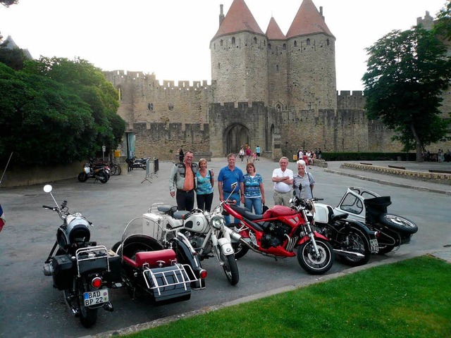 Drei Familien starteten mit ihren alte... vierzehntgige Tour durch Frankreich.  | Foto: privat