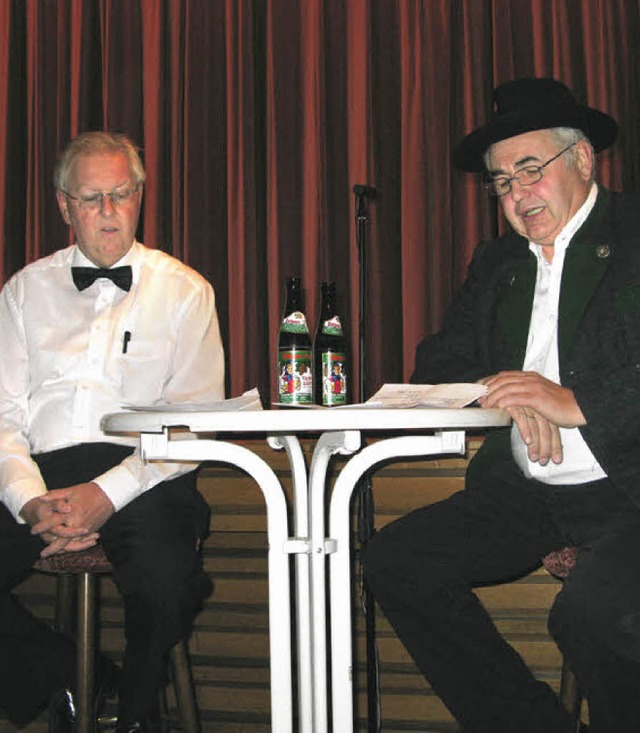 Rolf Schmidt (links) und Karl Kaiser blickten zurck auf jede Menge Theater.   | Foto: Ulrike Spiegelhalter