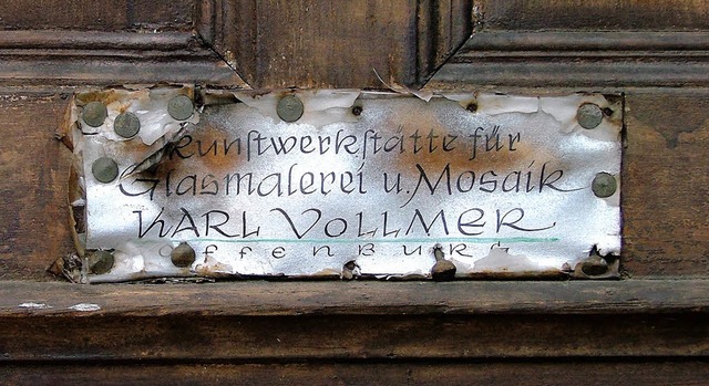 Das Schild an der Tre zum Atelier von Karl Vollmer.   | Foto: Museum