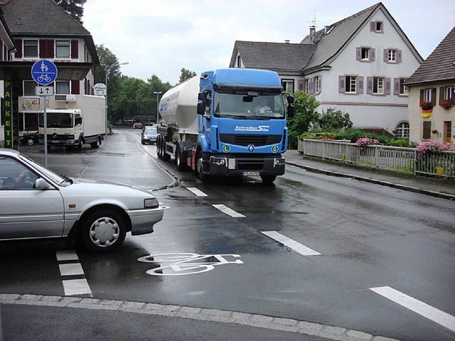 Kme auf dem Weg noch ein Radler, wrde es  gefhrlich.   | Foto: Vl