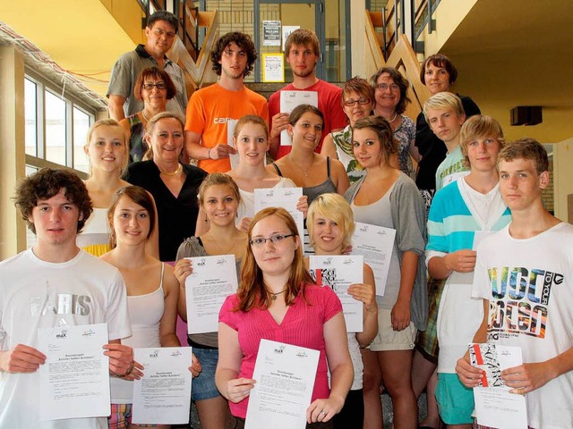 Diese 15 Schlerinnen und Schler des ... mit der Gutenbergschule teilgenommen.  | Foto: Schule