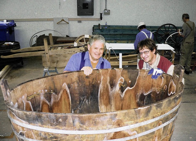 In solchen Zubern, wie  Bhnenmeister ...Waldshuter im Mittelalter viel Spa.    | Foto: Herbst