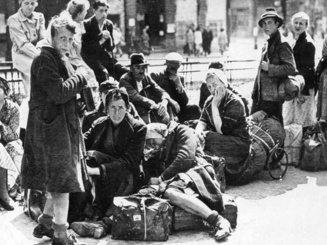 Deutsche Flchtlinge 1945 in Berlin  | Foto: A0009 dpa