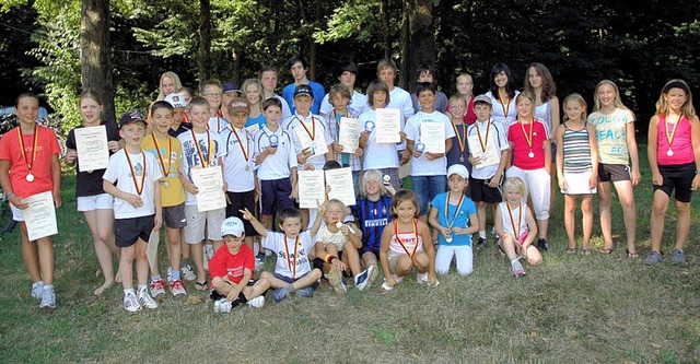 An den Clubmeisterschaften des TC Brei...hr viele  Kinder und Jugendliche teil.  | Foto: privat