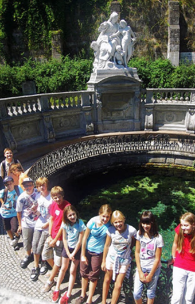 Die Klasse 6a vom Kolleg  an der &#8222;Donauquelle&#8220; in Donaueschingen...  | Foto: Privat